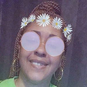 Meet your Posher, Demetria